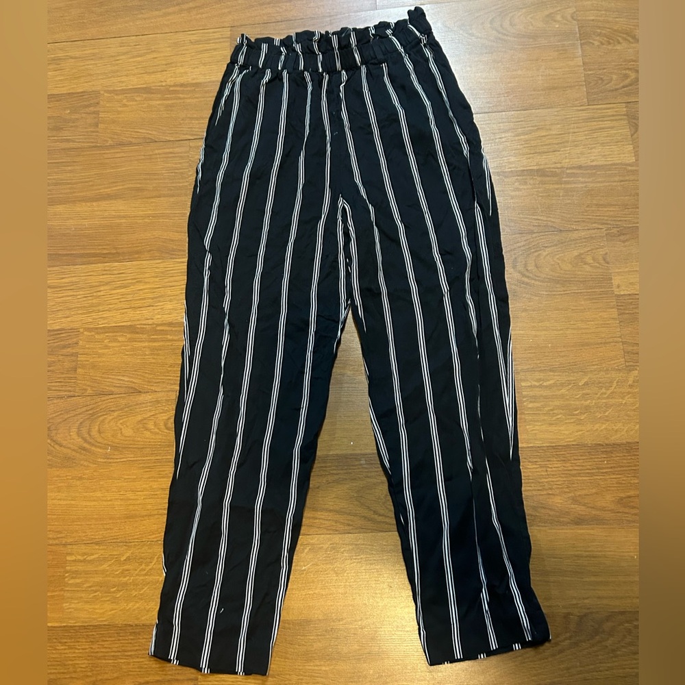 H&M Pull-On Cinched leg Trousers